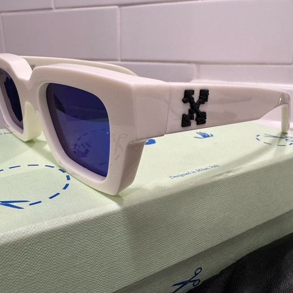 Brand new, authentic Off White beach sunglasses. - Picture 5 of 9